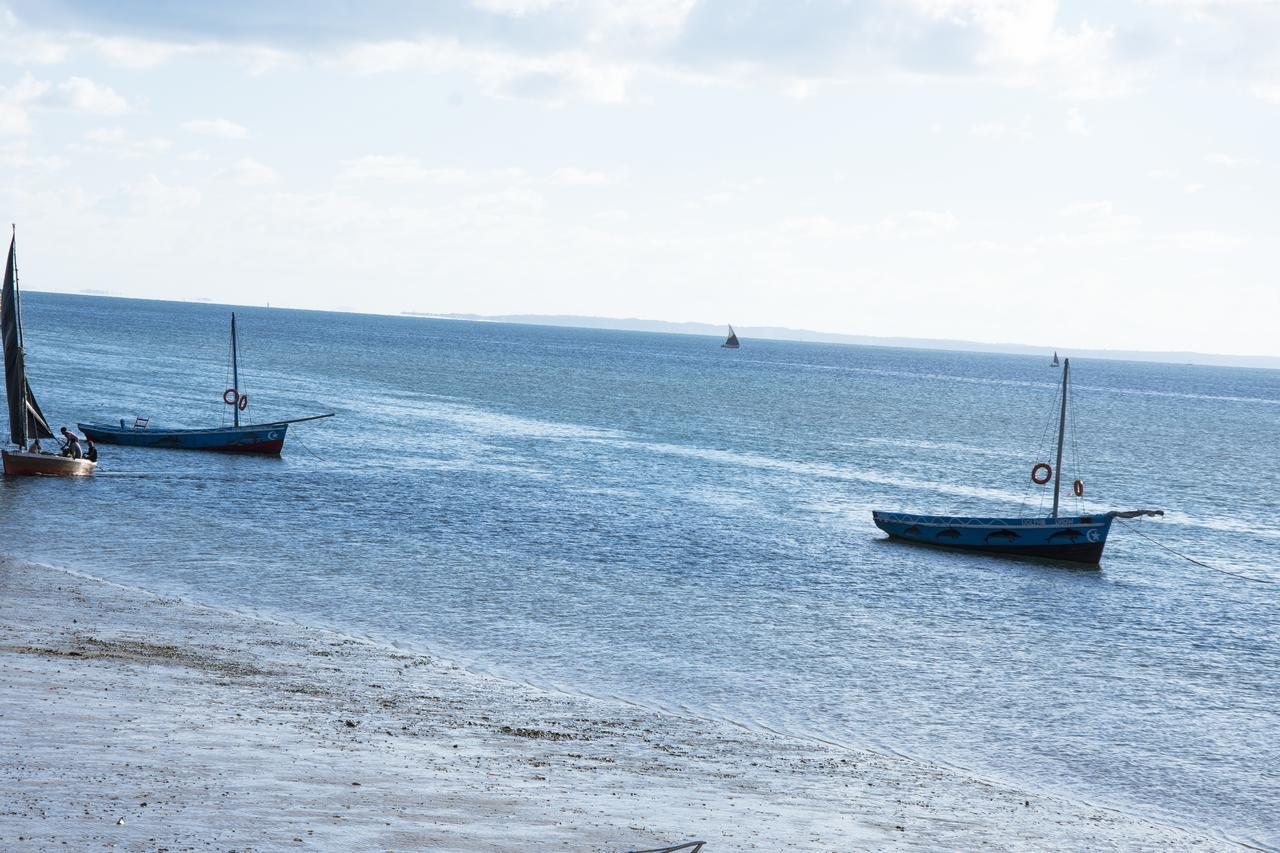 Dolphin Dhow Beach Safaris ビランクロス エクステリア 写真